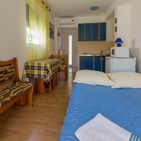 Apartments Adrasteja Dramalj Exterior foto